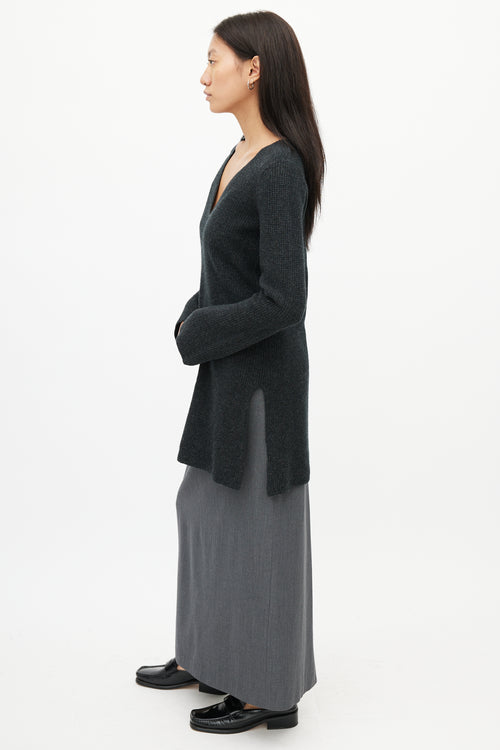 Helmut Lang Grey Wool 
Cashmere V-Neck Sweater