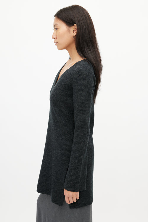 Helmut Lang Grey Wool 
Cashmere V-Neck Sweater