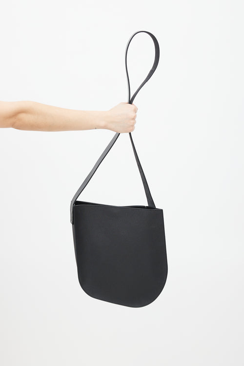 Hermès 2022 Noir Perspective Cavalier 28 Shoulder Bag