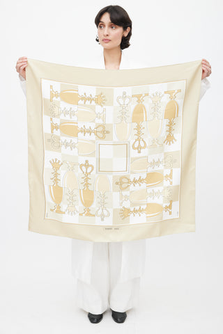 Hermès Gold 
White Echecs II/ Echiquier 90 Scarf