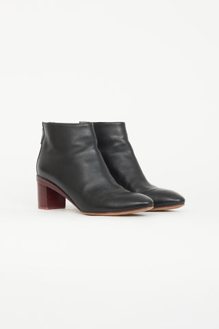 Hermès Black 
Red Leather Riley Ankle Boot