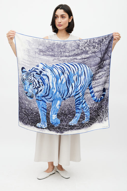 Hermès Blue 
Grey Silk Tigres du Bengale Scarf