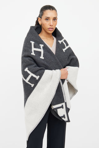 Hermès Grey Ecru 
Gris Fonce Avalon Blanket