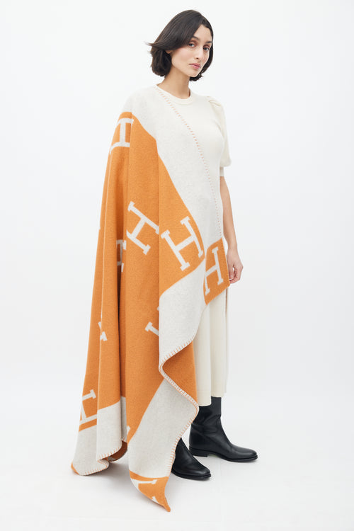 Hermès Orange 
Grey Avalon Throw Blanket