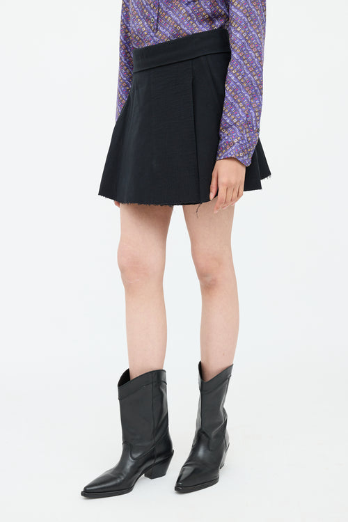 Black Pleat Raw Hem Skirt