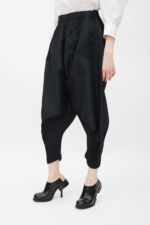 Issey Miyake Black Pleated Balloon Trouser