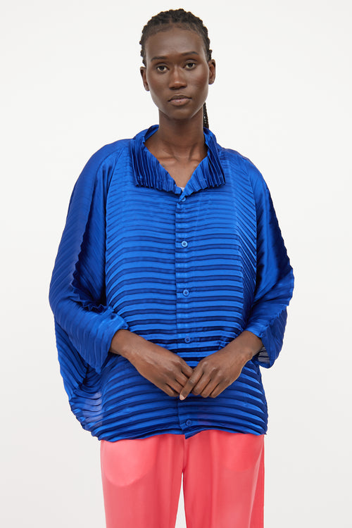 Issey Miyake Blue Pleated Wide Sleeve Cardigan