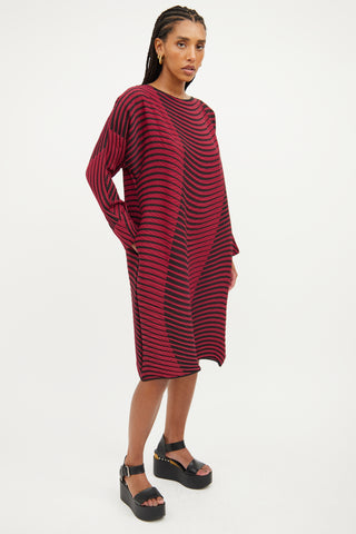 Issey Miyake Red 
Black Wave Pleated  Dress