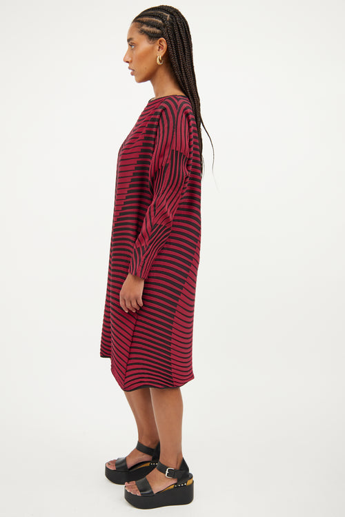 Issey Miyake Red 
Black Wave Pleated  Dress