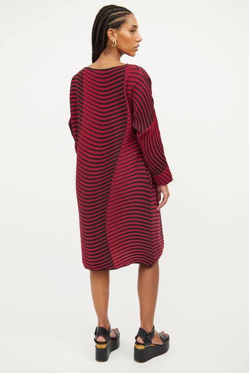 Issey Miyake Red 
Black Wave Pleated  Dress