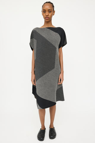 Issey Miyake Black 
White Pleated Dress