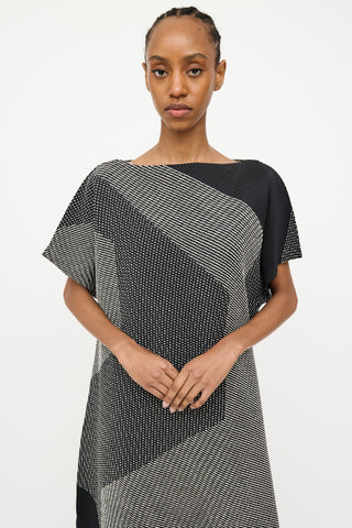 Issey Miyake Black 
White Pleated Dress