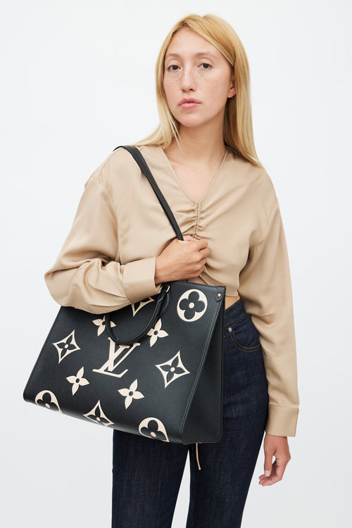 Louis Vuitton Black 
Beige OnTheGo GM Monogram Empreinte Tote Bag