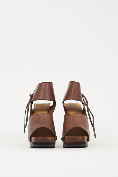 John Fluevog Brown Leather 
Wood Rahab Platform Heel