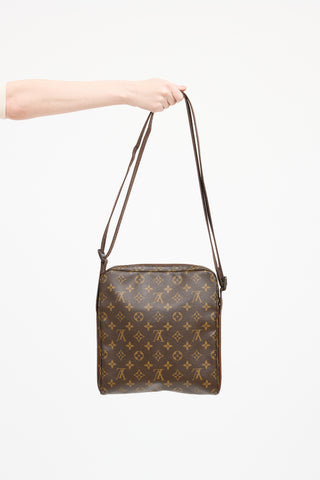 Louis Vuitton Trotteur Beaubourg Bag