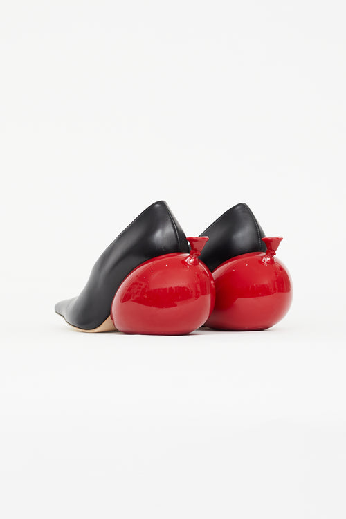 Loewe Fall 2022 Black 
Red Balloon Heel