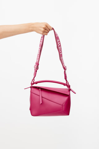 Loewe SS 2023 Fuchsia Small Puzzle Crossbody Bag