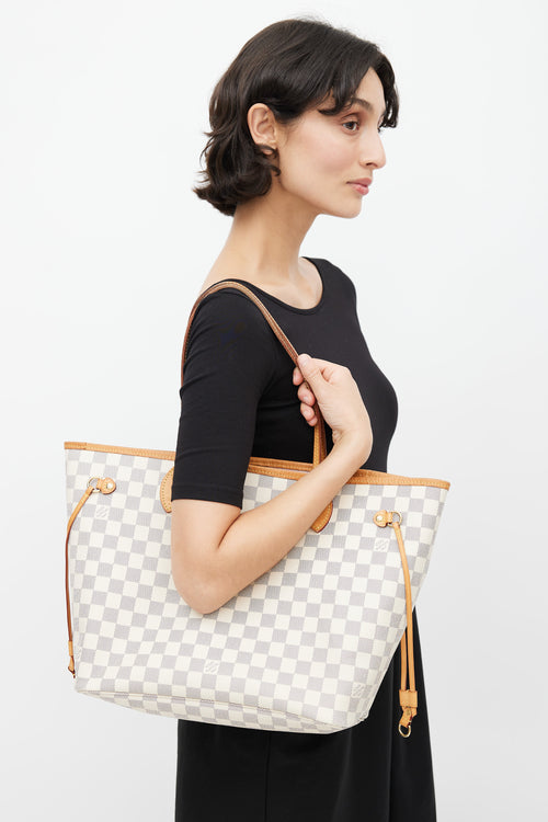 Louis Vuitton 2018 Cream Damier Azur Neverfull MM Tote Bag