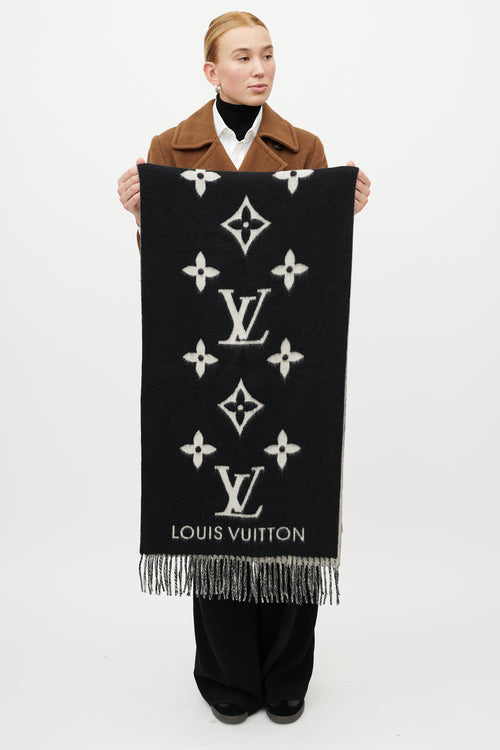 Louis Vuitton Black 
White Reykjavik Cashmere Monogram Scarf