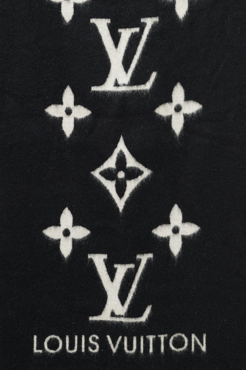 Louis Vuitton Black 
White Reykjavik Cashmere Monogram Scarf