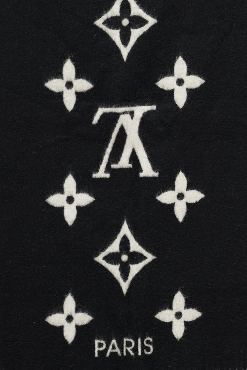 Louis Vuitton Black 
White Reykjavik Cashmere Monogram Scarf