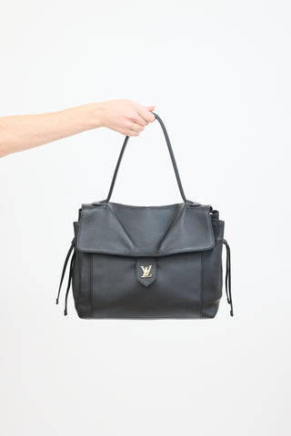 Louis Vuitton Black Leather Lockme MM Shoulder Bag