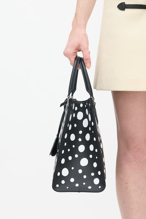 Louis Vuitton X Yayoi Kusama 2023 Black 
White Empreinte Leather OnTheGo MM Bag