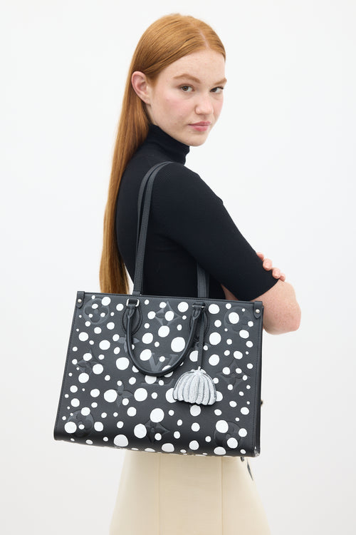 Louis Vuitton X Yayoi Kusama 2023 Black 
White Empreinte Leather OnTheGo MM Bag