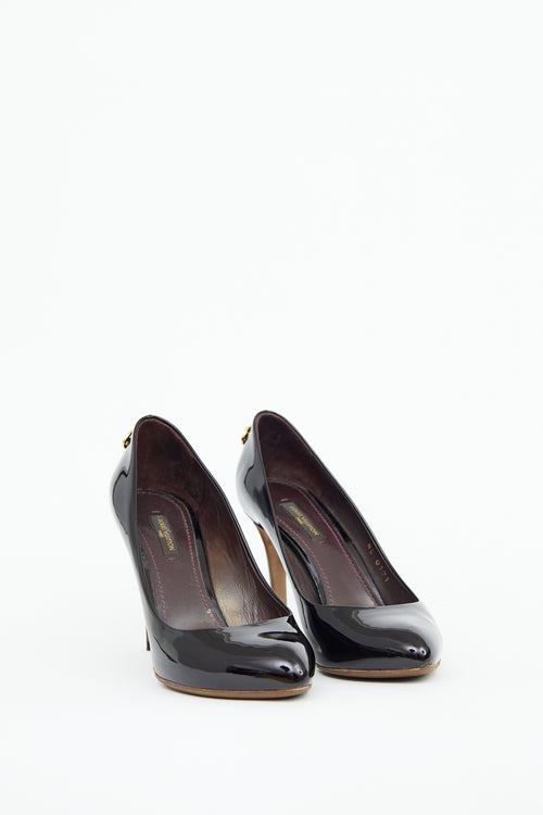 Louis Vuitton Black Patent Padlock Pump