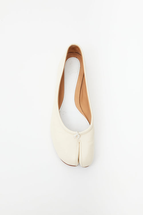 Maison Margiela Cream Leather Tabi Ballet Flat