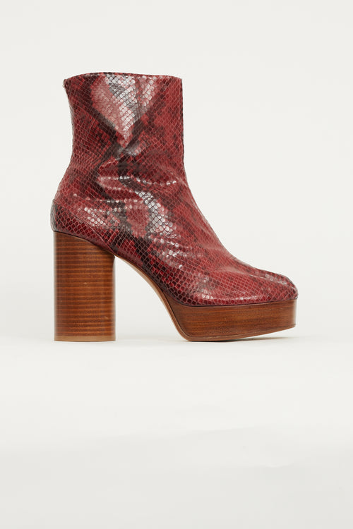 Maison Margiela Red 
Black Textured Patterned Tabi Boot