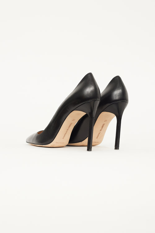 Manolo Blahnik Black Leather Pointed Toe Pump