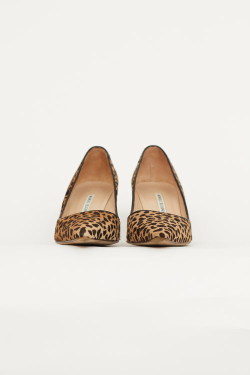 Manolo Blahnik Brown 
Beige Textured Patterned Pump