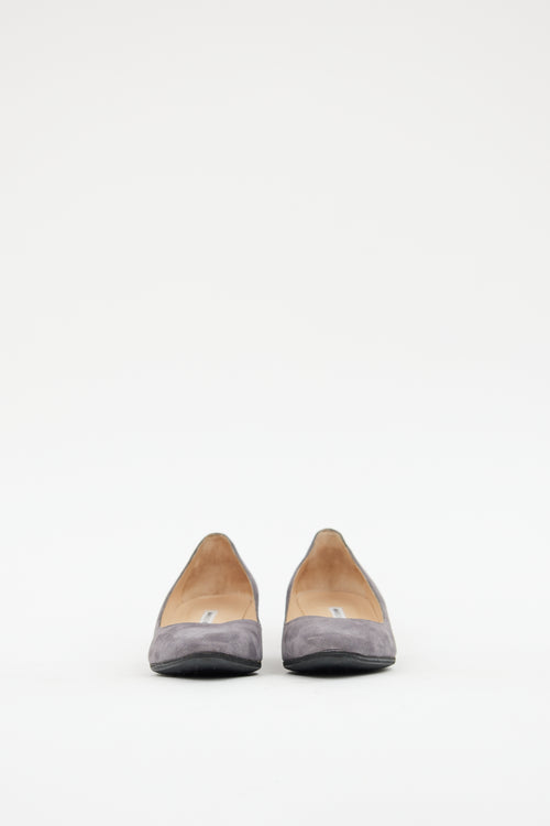 Manolo Blahnik Grey Suede Listony Pump