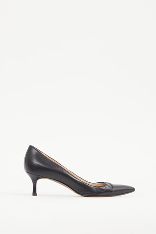 Manolo Blahnik Black Leather BB 50 Pump