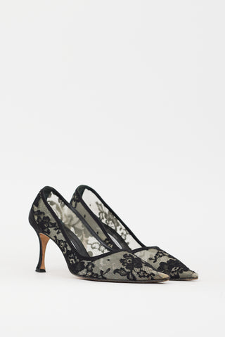 Manolo Blahnik Black Floral Lace Pointed Toe Heel