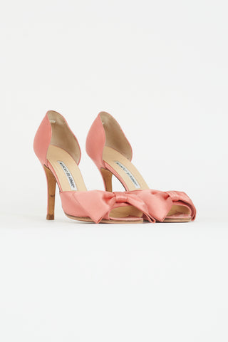 Manolo Blahnik Pink Satin Bow Clausado Heel