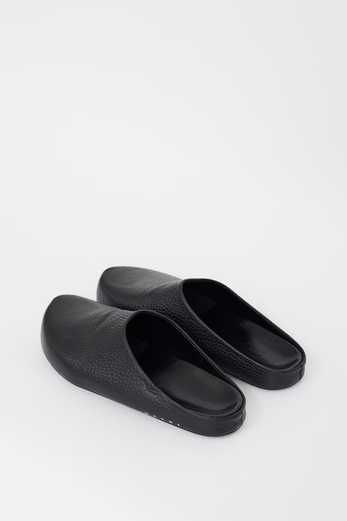 Marni Black Leather Fussbett Clog