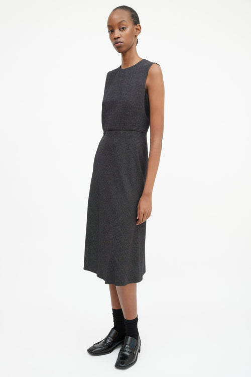 Max Mara Black 
White Sleeveless Sheath Dress