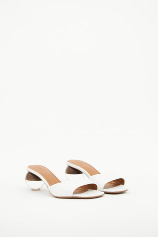 White Leather 
Sphere Heel Sandal Neous