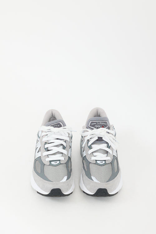 New Balance Grey 
White 990v6 Sneaker