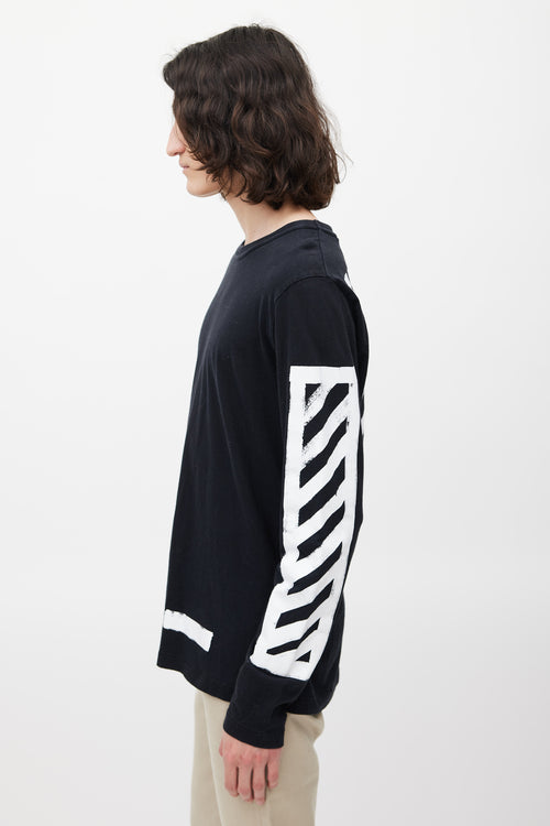 Off-White Black 
White Logo Top