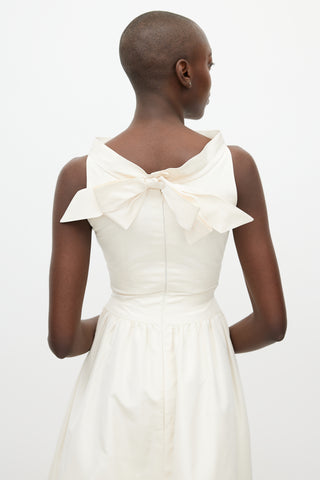 Oscar de la Renta Bridal Spring 2008 Cream Silk Bow Dress