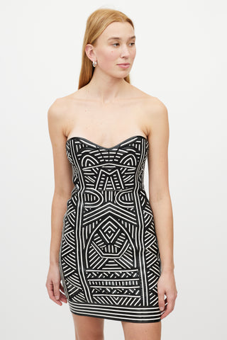 Emilio Pucci Black 
White Geometric Patent Dress