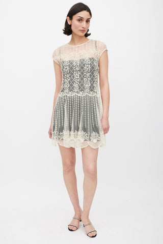 Red Valentino White 
Black Floral Lace Overlay Dress