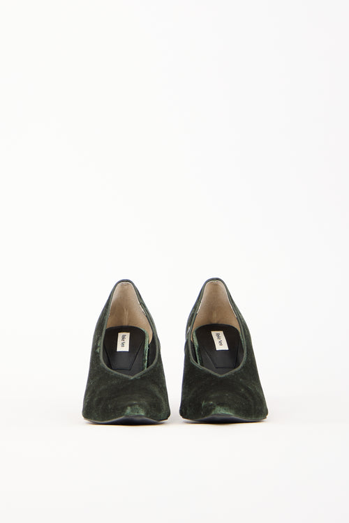 Reike Nen Green Velvet V-Neck Pump