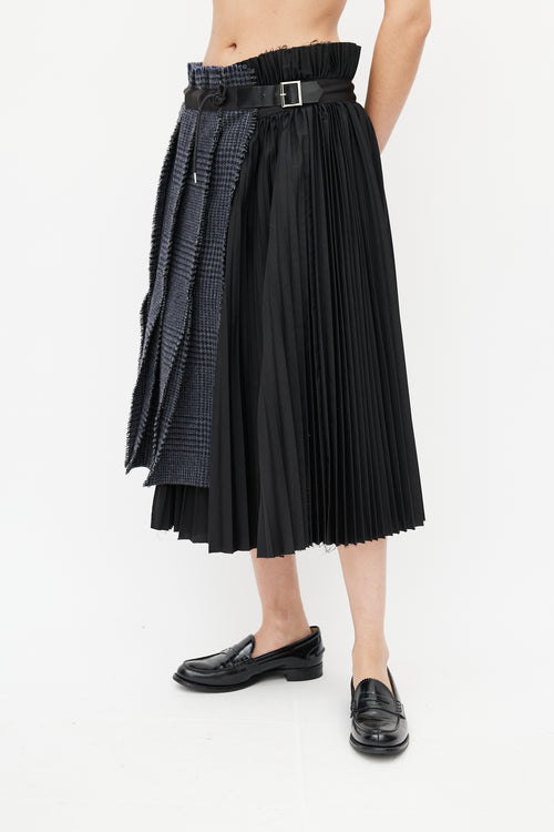 Sacai Black 
Blue Pleated Plaid Skirt