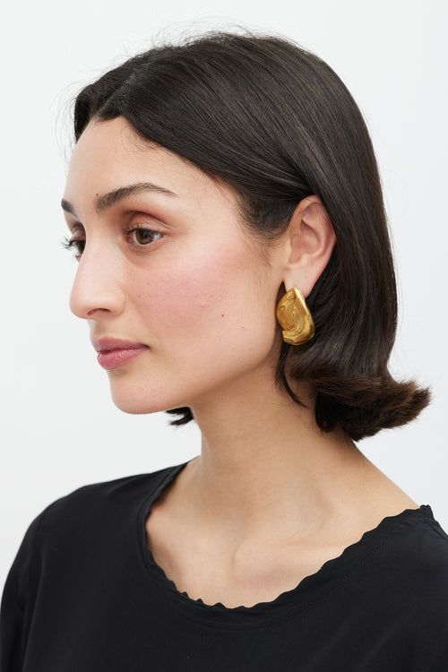 Alighieri Gold Warrior Abstract Asymmetrical Textured Earrings