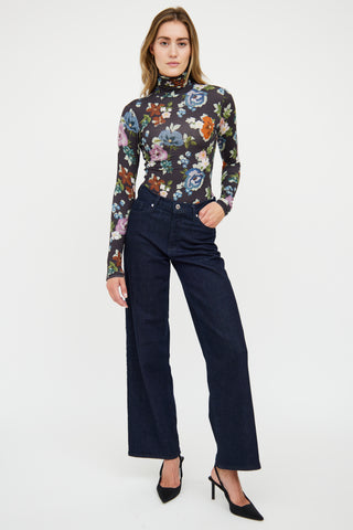 Smythe Black 
Multi Fitted Floral Top