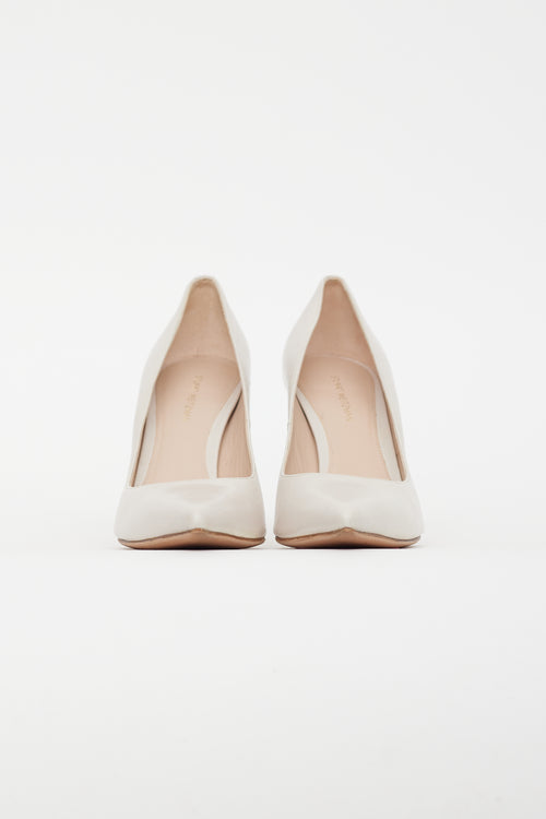 Stuart Weitzman Beige Leather Pointed Toe Pump